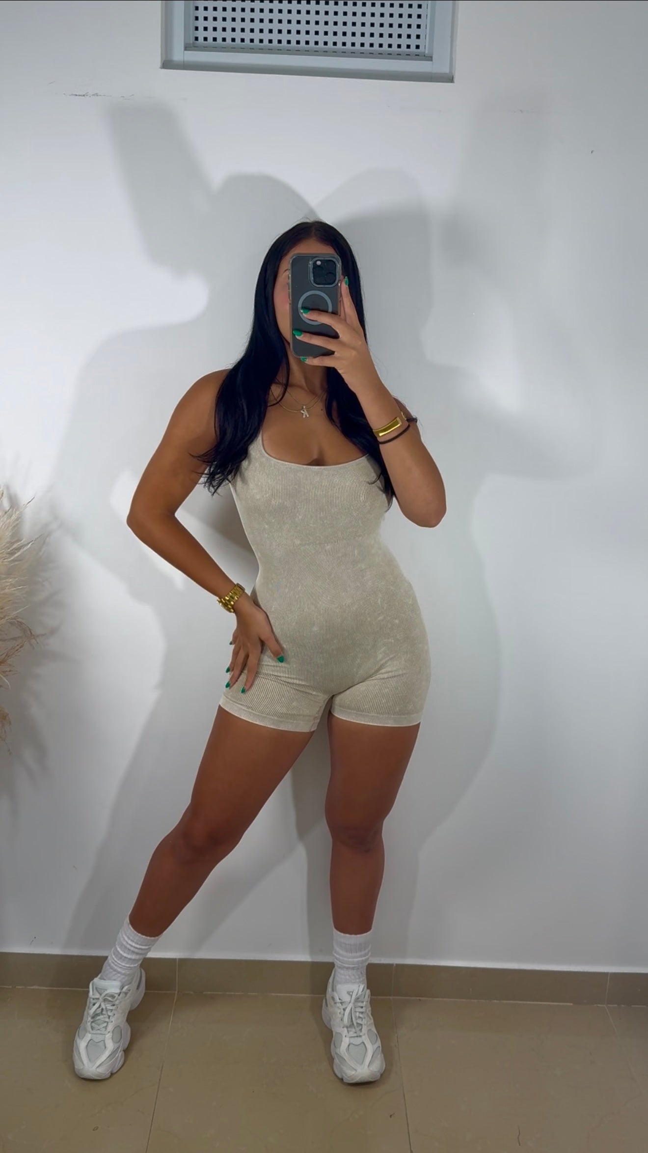 Short jumpsuit nude