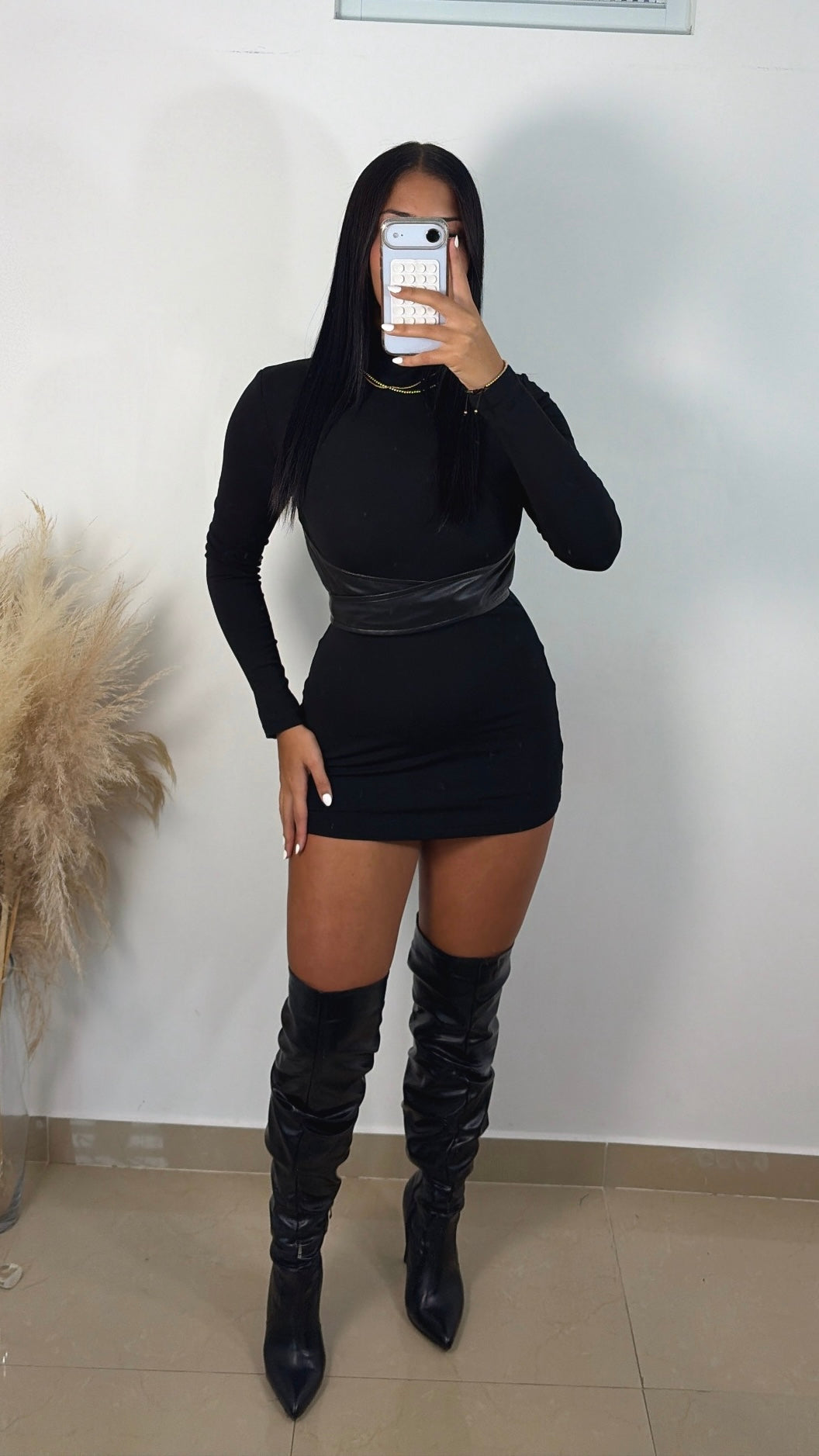 Longsleeve black dress
