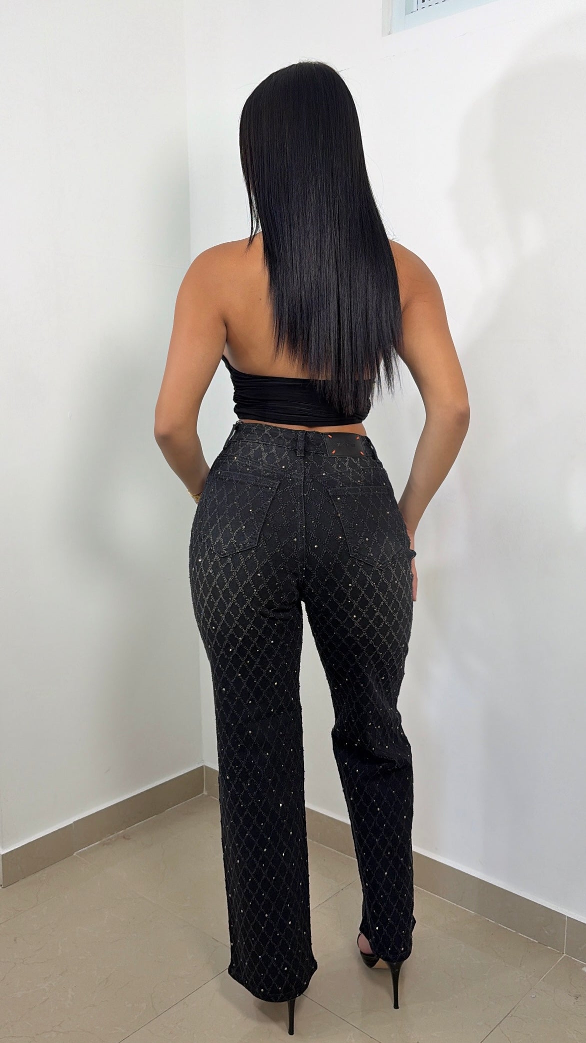 Elegant black top