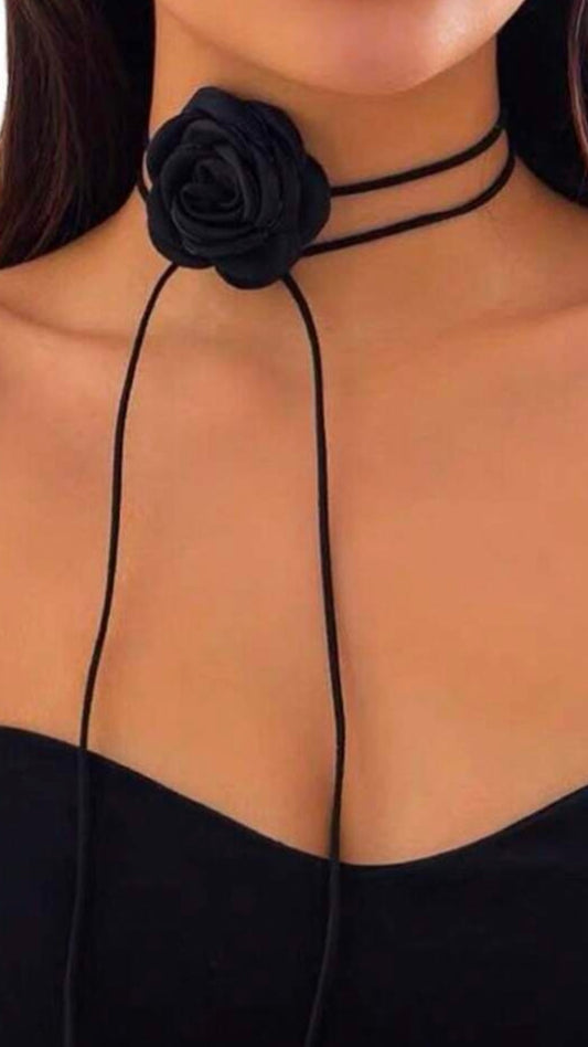 Flower choker black