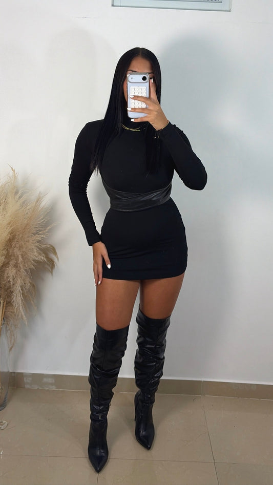 Longsleeve black dress